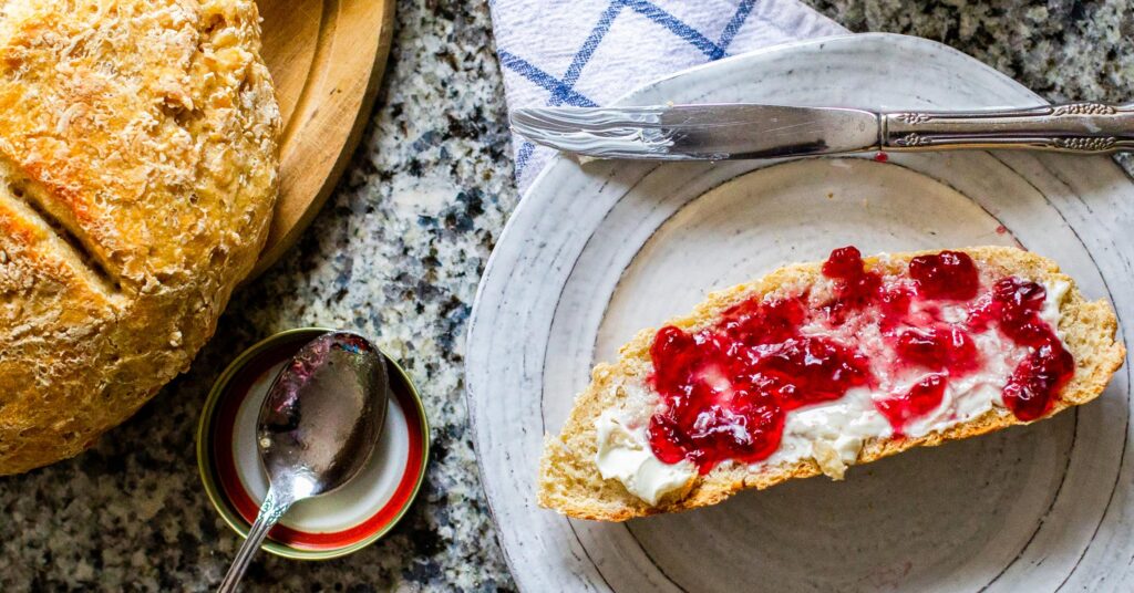 Jim Lahey’s No-knead Bread – Lodge Cast Iron