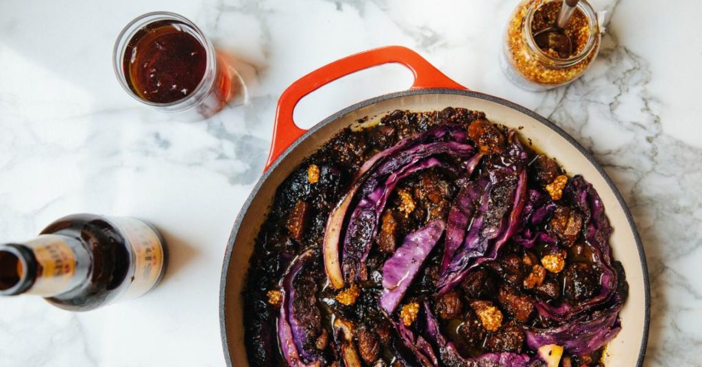 Braised Pork &amp; Purple Cabbage
&ndash; Lodge Cast Iron