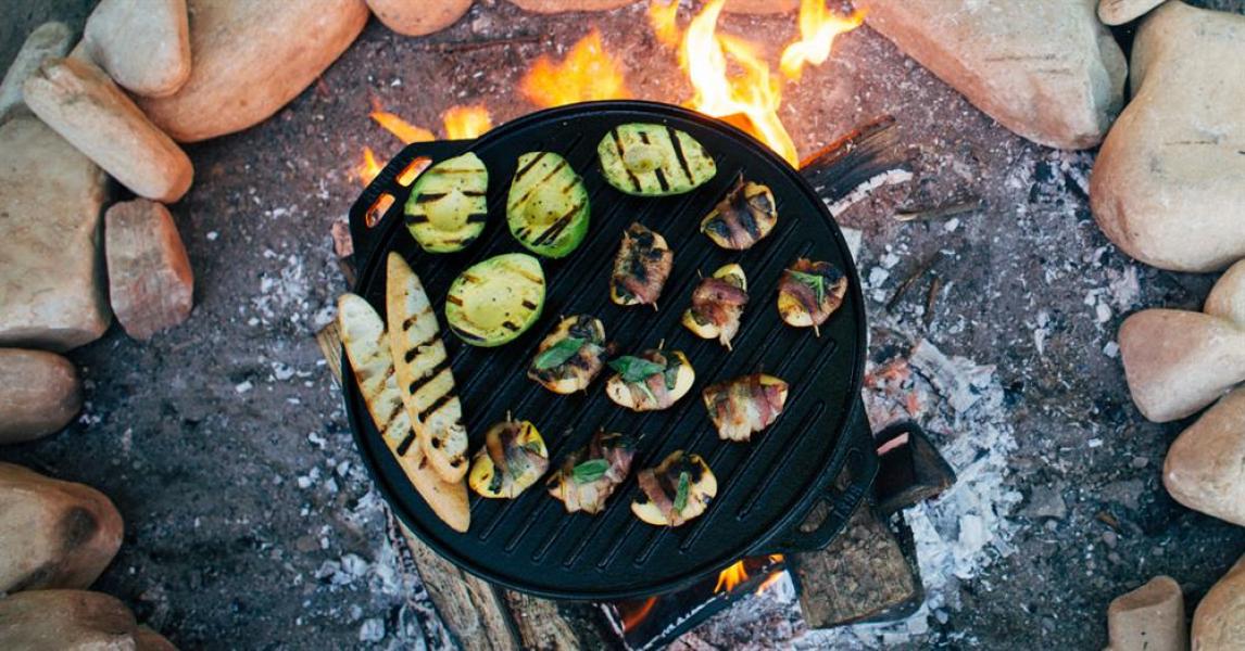 Bacon Wrapped Peaches – Lodge Cast Iron