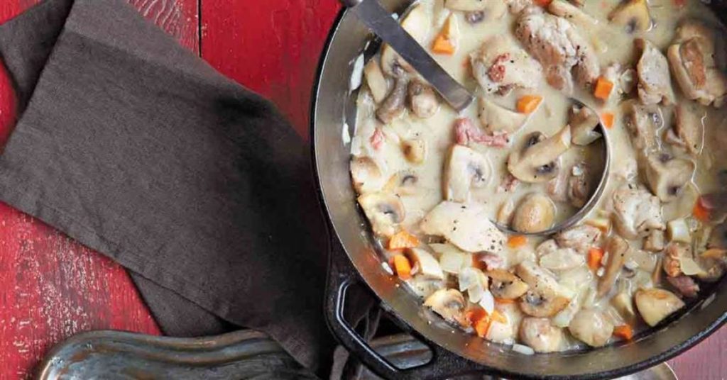 Chicken & Mushroom Stew With Wild Rice – Lodge Cast Iron