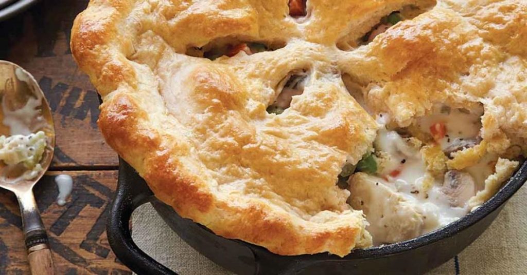 New England Chicken Pot Pie With Biscuit Crust – Lodge Cast Iron