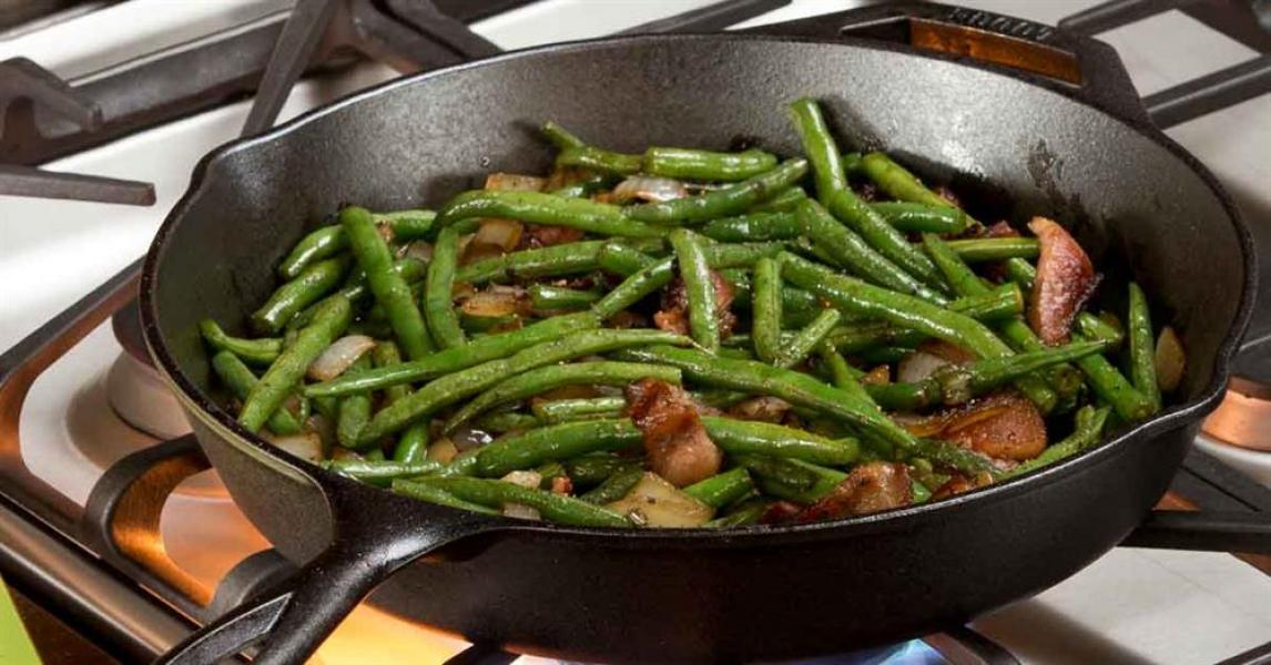 Herbed Green Beans
&ndash; Lodge Cast Iron