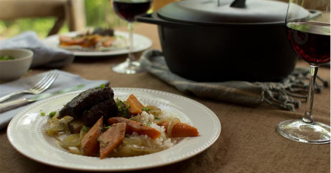 Slow Cooked Short Ribs – Lodge Cast Iron