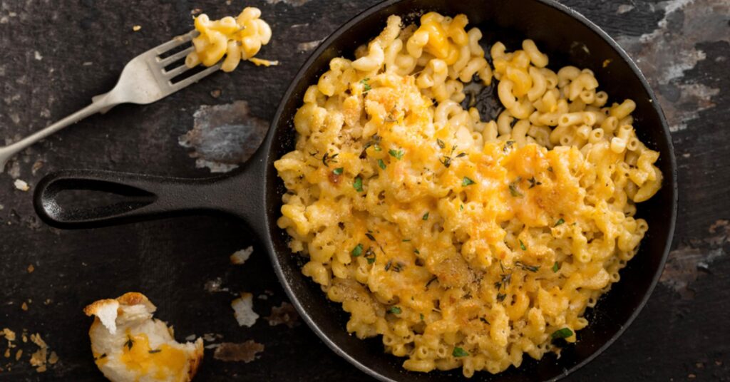 Farmhouse Mac and Cheese – Lodge Cast Iron