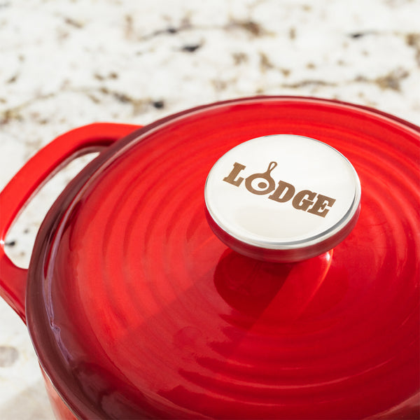 1.4 Lt Red Enameled Cast Iron Dutch Oven