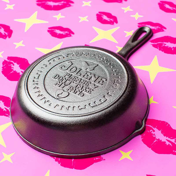 Dolly Parton Collection - Jolene - Μαντεμένιο Τηγάνι 20.32 Cm