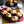 Carica l&#39;immagine nel Visualizzatore galleria, Forma 6 Posti Per Cupcake In Ghisa + Manici In Silicone
