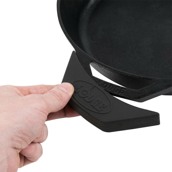 Lodge ASAHH11 Silicone Assist Handle Holder, Black